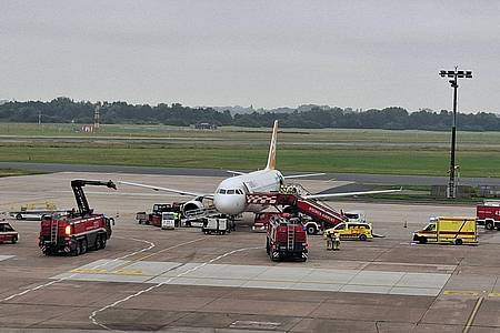 Kai Moorschlatt/dpa | Kurz nach dem Start musste ein Flugzeug an den Flughafen Bremen zurückkehren. (Archivbild)