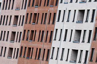 Julian Stratenschulte/dpa | Neue Mehrfamilienhäuser in Hannover.