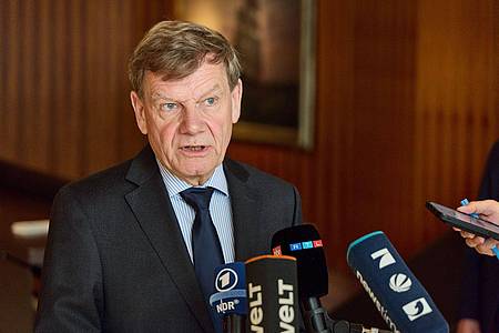 Georg Wendt/dpa | Außenminister Johann Wadephul (CDU) will mitten im Krieg zwischen Israel und Iran gemeinsam mit seinen Kollegen aus Frankreich und Großbritannien in Genf bei einem Gespräch mit dem iranischen Außenminister ausloten, ob neue Verhandlungen