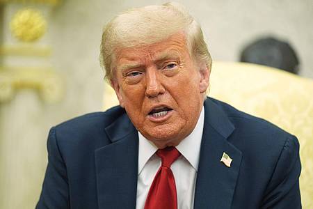 Evan Vucci/AP/dpa | Trump hatte Putin am Montag eine Frist zur Beendigung des russischen Kriegs gegen die Ukraine gesetzt.