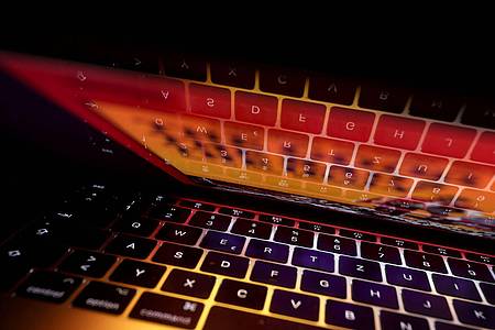 Karl-Josef Hildenbrand/dpa | Die Bande soll auch die Infrastruktur für die illegalen Online-Angebote bereitgestellt haben. (Symbolbild)