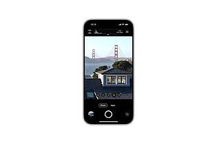 Adobe/dpa-tmn | Project Indigo auf einem iPhone 16 Pro Max: Oben über dem Sucherbild sind das Live-Histogramm, der ISO-Wert und die Belichtungszeit zu erkennen.