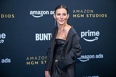 Christophe Gateau/dpa | Moderatorin Jeannine Michaelsen macht bei der neuen Staffel der Reality-Show «7 vs. Wild» mit.