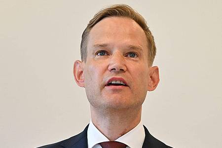 Katharina Kausche/dpa | Drogenbeauftragter Hendrik Streeck warnt vor synthetischen Drogen.
