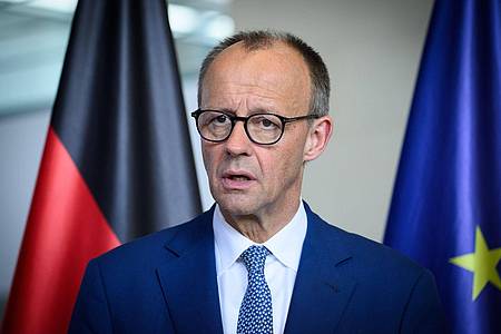 Bernd von Jutrczenka/dpa | Jetzt ist es amtlich: Auch die neue Regierung genehmigt Rüstungsexporte nach Israel.