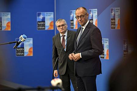 Emmi Korhonen/Lehtikuva/dpa | Kanzler Merz nimmt erstmals an einem Nato-Gipfel teil.