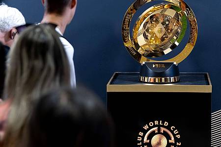 Sven Hoppe/dpa | Im Trump Tower können sich Fans die WM-Trophäe ansehen. 