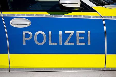 Sven Hoppe/dpa | Die Polizei ermittelt, wer hinter dem Angriff steckt, und sucht nach Zeugen. (Symbolbild)