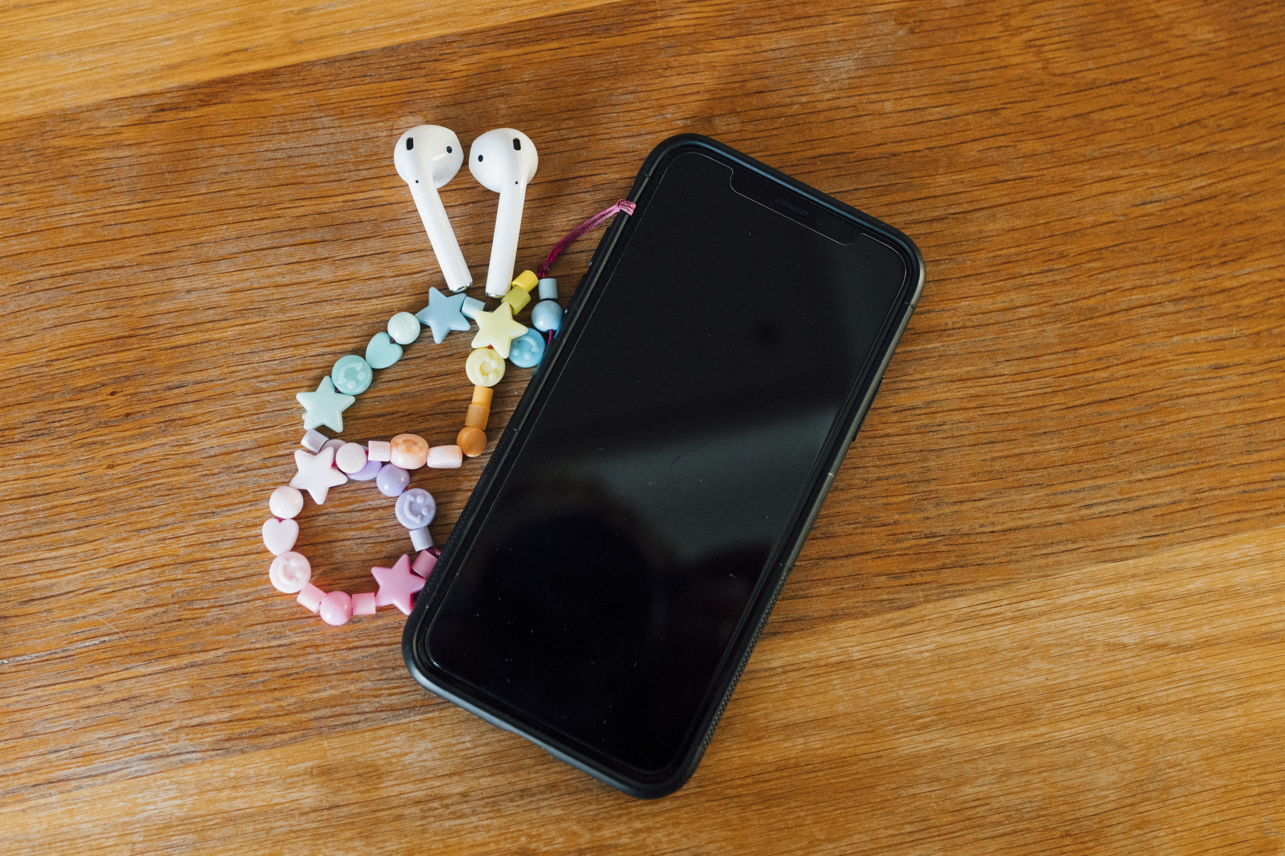 Smartphone Anhänger-iphone-airpods-lopfhörer
