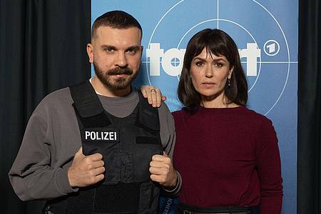 Boris Roessler/dpa | Edin Hasanovic und Melika Foroutan sind das neue Frankfurt-«Tatort»-Team des Hessischen Rundfunks (hr). (Archivbild)