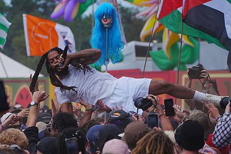 Ben Birchall/PA Wire/dpa |  Bob Vylan hätte als Vorband der US-Band Gogol Bordello unter anderem in Hamburg, Stuttgart und Köln auftreten sollen.