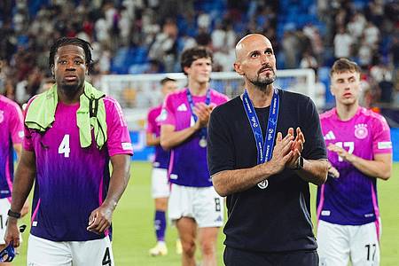 Robert Nemeti/dpa | Trainer Antonio Di Salvo ist stolz auf sein Team.