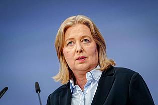 Kay Nietfeld/dpa | Sozialministerin Bärbel Bas legt Rentengesetz vor. (Archivbild) 