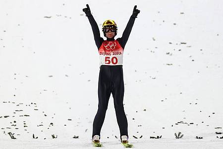Skispringer Karl Geiger gewann die Bronzemedaille. Foto: Daniel Karmann/dpa