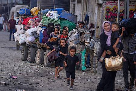 Jehad Alshrafi/AP/dpa | EU-Prüfer waren zu dem Ergebnis gekommen, dass Israel mit seinem Vorgehen im Gazastreifen gegen den Grundsatz der Achtung der Menschenrechte verstößt. (Archivbild)