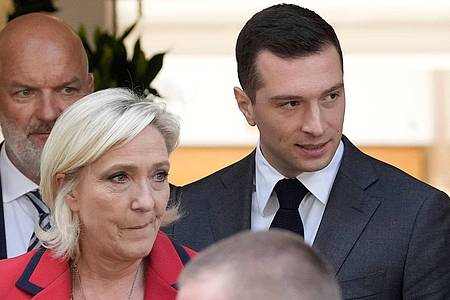 Christophe Ena/AP | Das rechte Rassemblement National steht im Visier der Finanzfahndung (Archivbild).