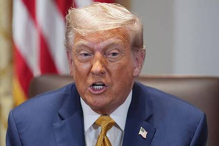 Evan Vucci/AP/dpa | Trump sei enttäuscht von Russland, berichtet der US-Sender NBC