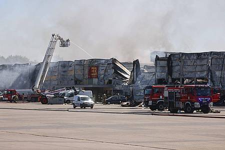 Leszek Szymanski/PAP/dpa | Polen macht russische Geheimdienste für den Brand im Marywilska-Einkaufszentrum in Warschau verantwortlich. (Archivbild) 