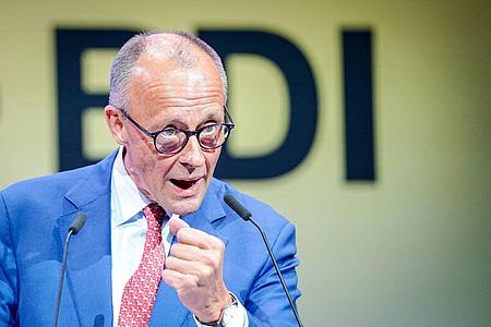 Kay Nietfeld/dpa | Merz unterstützt die Luftangriffe, ohne das Wort «Drecksarbeit» zu wiederholen.