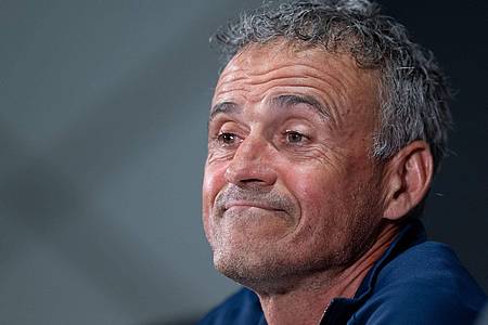 Sven Hoppe/dpa | Der allseits bewunderte Luis Enrique sagt vor dem Finale: «Ich bin kein Star als Trainer.»