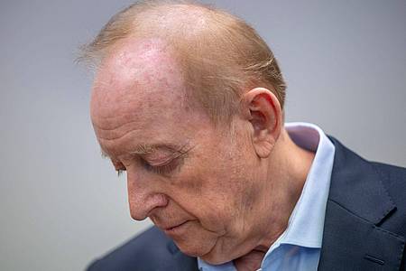 Peter Kneffel/dpa | Erwartet sein Urteil: Star-Koch Alfons Schuhbeck.