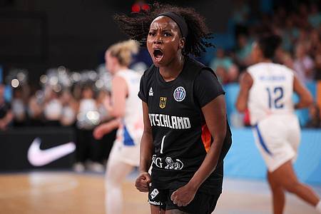 Christian Charisius/dpa | Alexis Peterson und die deutschen Basketballerinnen stehen im EM-Viertelfinale.