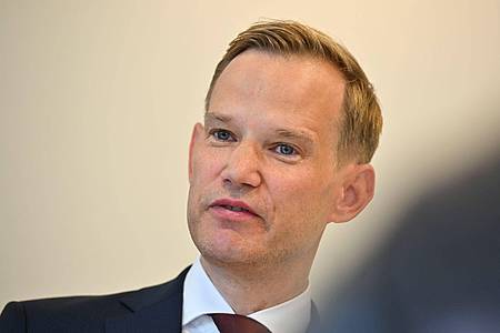 Katharina Kausche/dpa | Bundesdrogenbeauftragter Hendrik Streeck: Drogenkonsumräume können Leben retten.