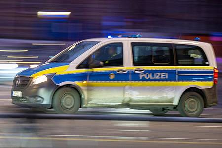Monika Skolimowska/dpa | Die Polizei ist im Großeinsatz. (Symbolbild)