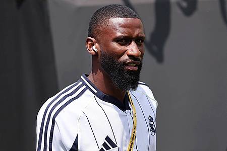 David Klein/CSM via ZUMA Press Wire/dpa | Antonio Rüdiger kämpft mit Real Madrid um den Einzug ins Finale.