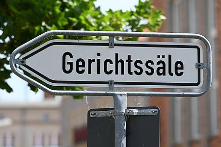 Stefan Sauer/dpa | Die Hürden für offensichtlich unbegründete Klagen, die darauf abzielen, missliebige Meinungen zu unterdrücken, sollen höher werden.