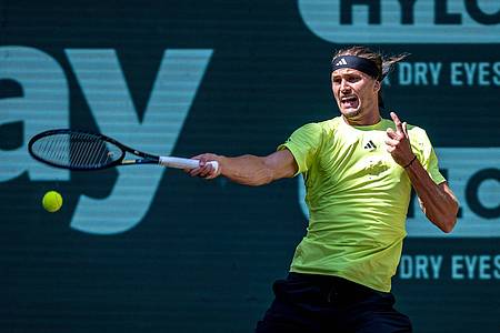 David Inderlied/dpa | Alexander Zverev muss weiter auf seinen ersten Rasen-Titel warten.