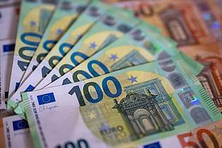 Monika Skolimowska/dpa | Startschuss für die 100 Milliarden für die Länder - doch wie viel bekommen die Kommunen? (Symboldbild) 