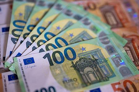 Monika Skolimowska/dpa | Startschuss für die 100 Milliarden für die Länder - doch wie viel bekommen die Kommunen? (Symboldbild) 