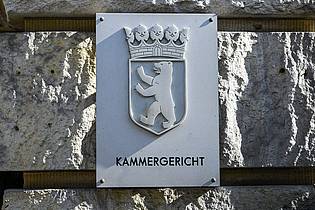 Jens Kalaene/dpa | Vor dem Berliner Kammergericht beginnt der Prozess gegen einen mutmaßlichen IS-Anhänger. (Symbolbild) 