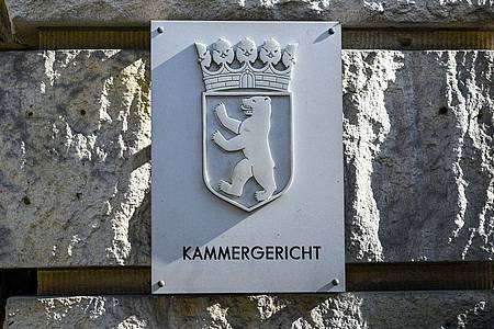 Jens Kalaene/dpa | Vor dem Berliner Kammergericht beginnt der Prozess gegen einen mutmaßlichen IS-Anhänger. (Symbolbild) 