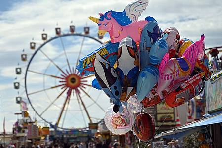 Niklas Treppner/dpa | Die «kleine Wiesn» soll nächstes Jahr eine Woche länger dauern (Archivbild).