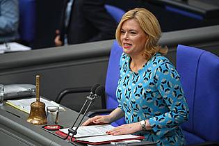 Katharina Kausche/dpa | Bundestagspräsidentin Klöckner verweist auf die Verpflichtung zur Neutralität. (Archivbild) 