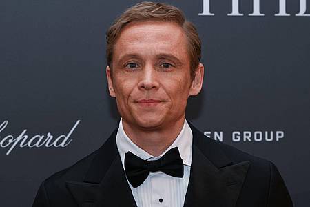 Hendrik Schmidt/dpa | Schauspieler Matthias Schweighöfer übernimmt bei «Elio» eine Sprechrolle. 