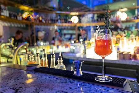 Florian Schuh/dpa-tmn | Genuss statt Rausch: Viele Cocktail-Klassiker gibt es heute in alkoholarmen Versionen - oder ganz ohne Promille. 