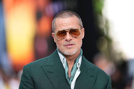Scott A Garfitt/Invision/AP/dpa | Am Montag erschien Brad Pitt auf der Premiere des Films «F1» in London.