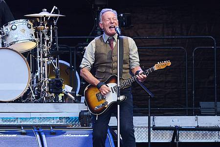 Annette Riedl/dpa | Derzeit absolviert Bruce Springsteen seine Europa-Tournee.