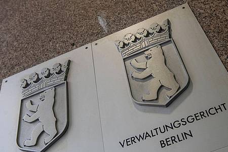 Paul Zinken/dpa | Das Verwaltungsgericht Berlin hat im Eilverfahren über die Klage einer Afghanin entschieden. (Archivbild) 