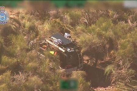 --/WESTERN AUSTRALIA POLICE FORCE/dpa | So wurde der Van der Deutschen mitten in der Wildnis aufgefunden.