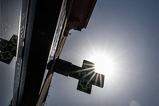 Loic Venance/AFP/dpa | Zahlreiche Schulgebäude in Frankreich sind nicht auf hohe Temperaturen ausgelegt. (Archivbild)