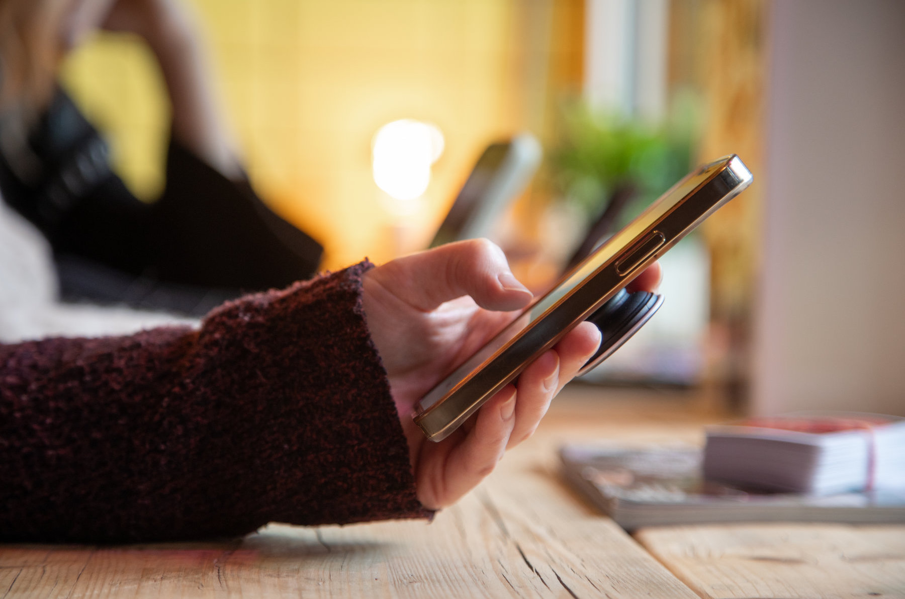 handynutzung-smartphone-online