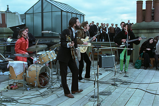 Die Beatles bei ihrem Konzert auf dem Dach des Apple-Gebäudes.