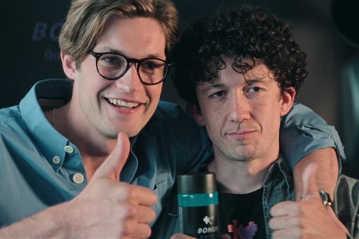Szene aus How To Sell Drugs Online (Fast)
