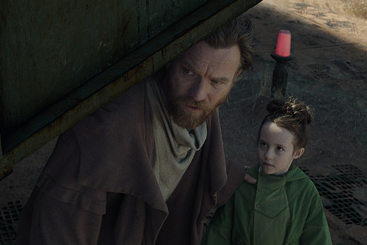Obi-Wan Kenobi und Leia gehen in Deckung