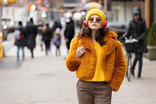 Selena Gomez spaziert in Sonnenbrille durch die New Yorker Innenstadt