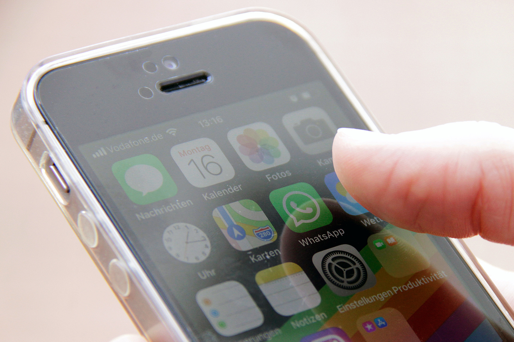 Radio Westfalica ist jetzt auch per WhatsApp zu erreichen